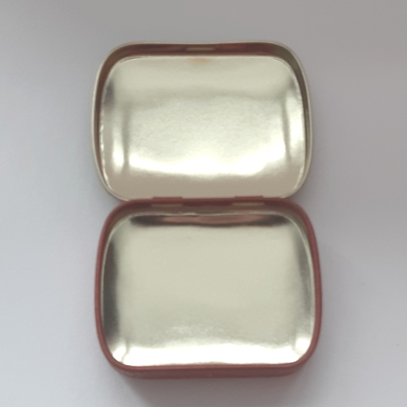 Coca-Cola pill box - lady drinking Coke - Picture 3 of 3